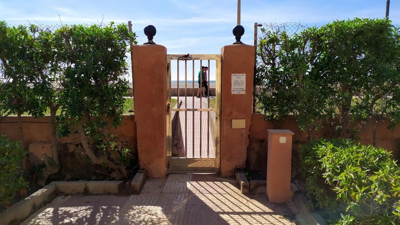 Coqueto Apartamento Con Terraza En La Playa Roquetas de Mar Luaran gambar