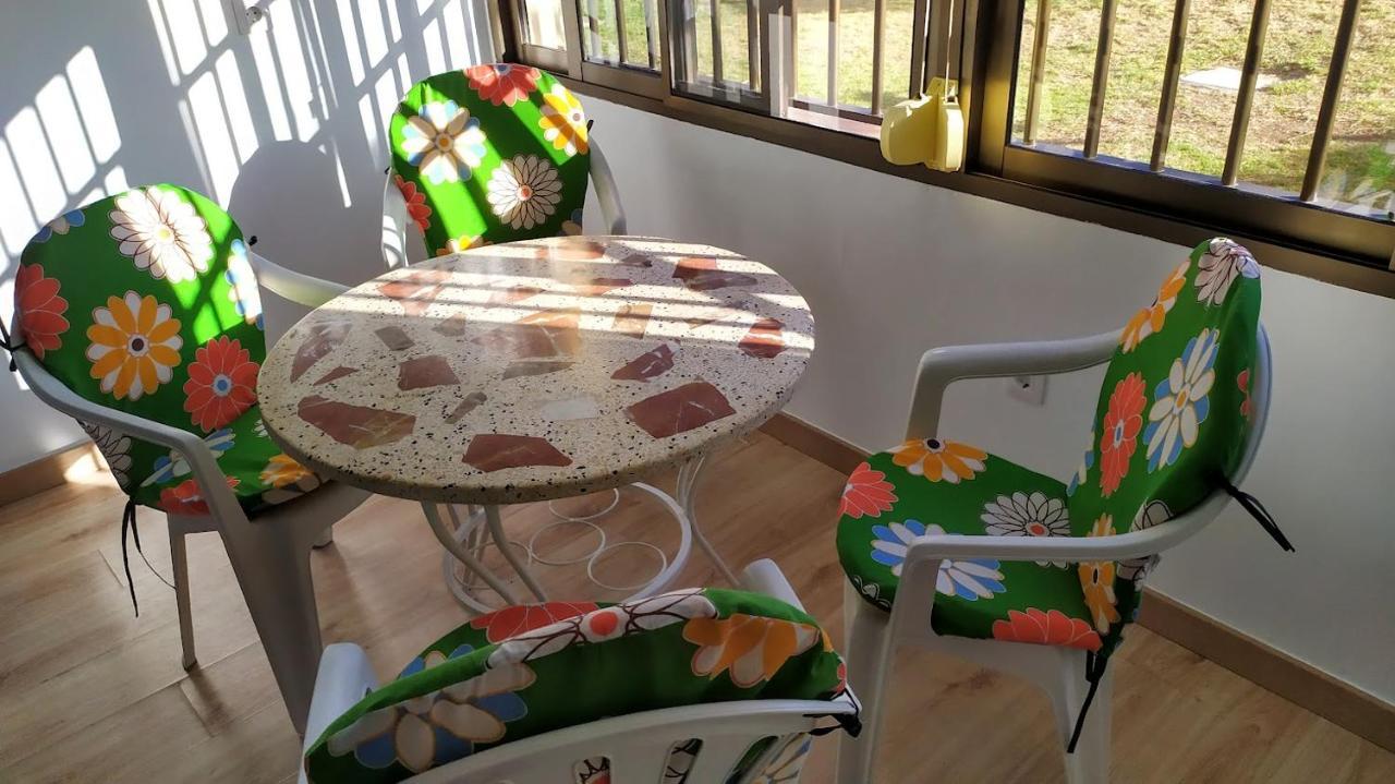 Coqueto Apartamento Con Terraza En La Playa Roquetas de Mar Luaran gambar
