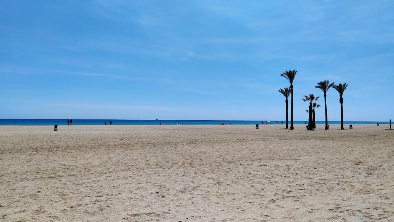 Coqueto Apartamento Con Terraza En La Playa Roquetas de Mar Luaran gambar