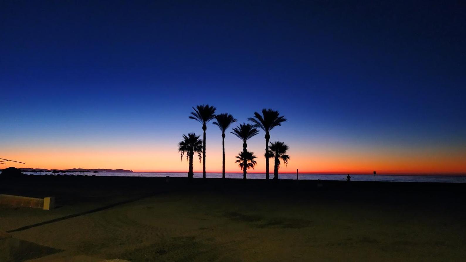 Coqueto Apartamento Con Terraza En La Playa Roquetas de Mar Luaran gambar