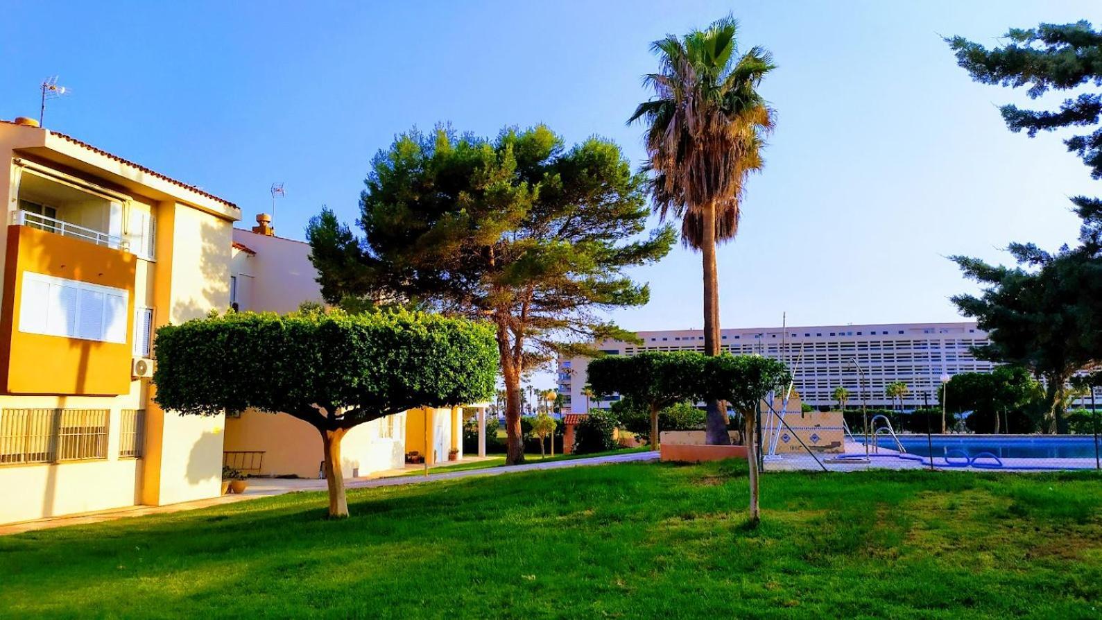 Coqueto Apartamento Con Terraza En La Playa Roquetas de Mar Luaran gambar